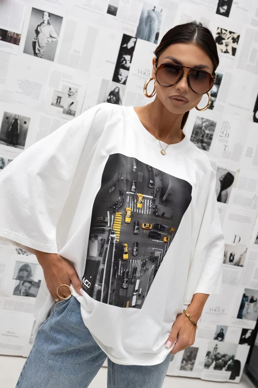 MISS CITY OFFICIAL Damski t-shirt Oversize Crossroads (biały)